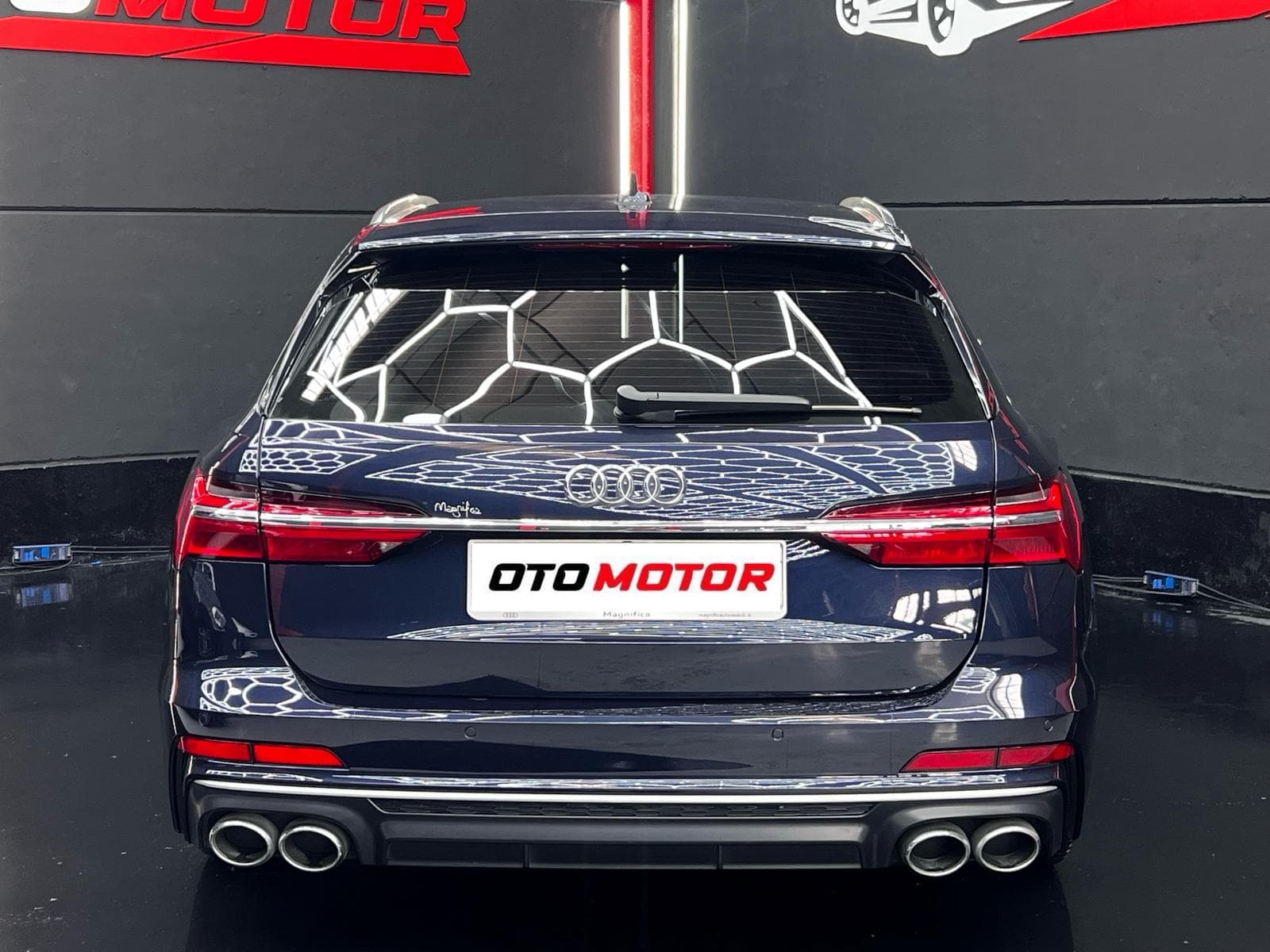 Audi S6 Avant
