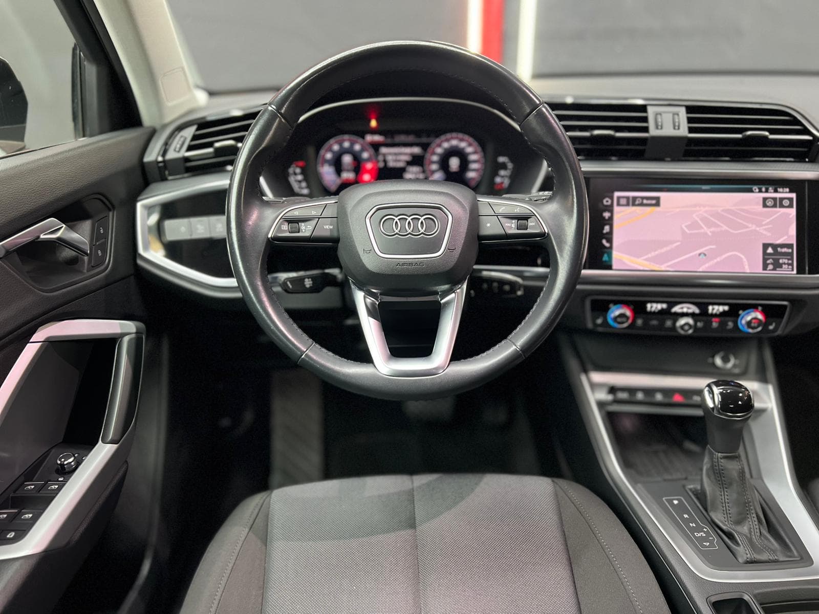 Audi Q3 S line