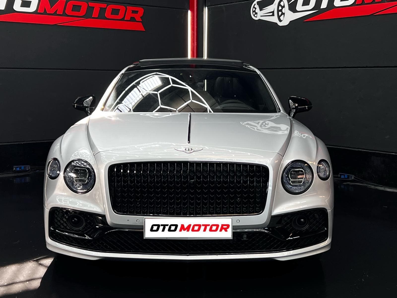 Bentley Flying Spur Hybrid