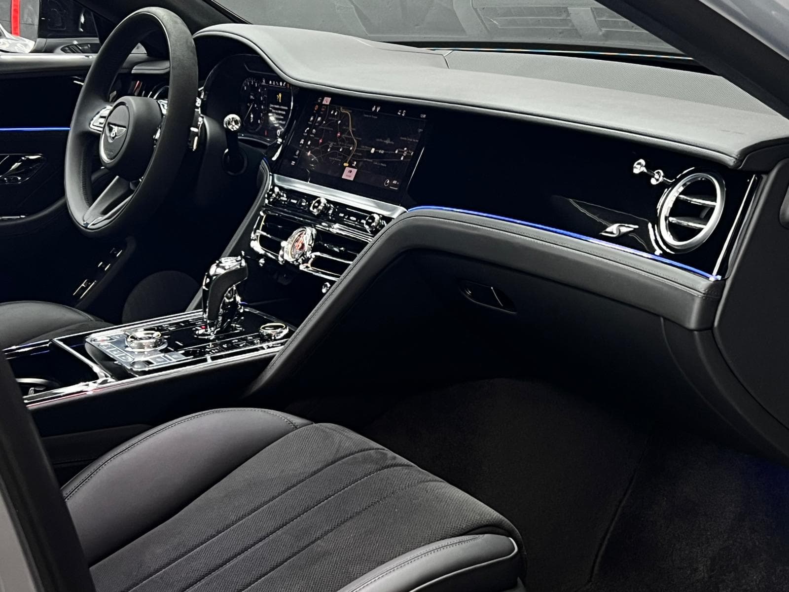 Bentley Flying Spur Hybrid