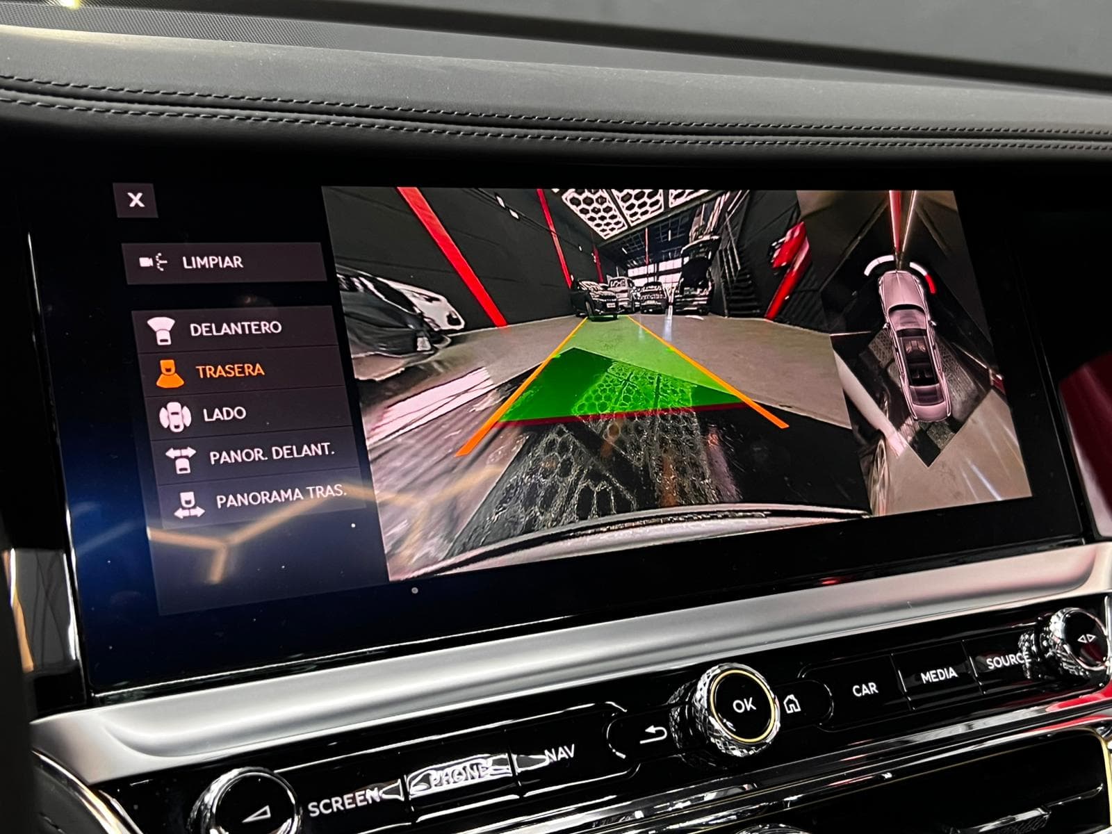 Bentley Flying Spur Hybrid