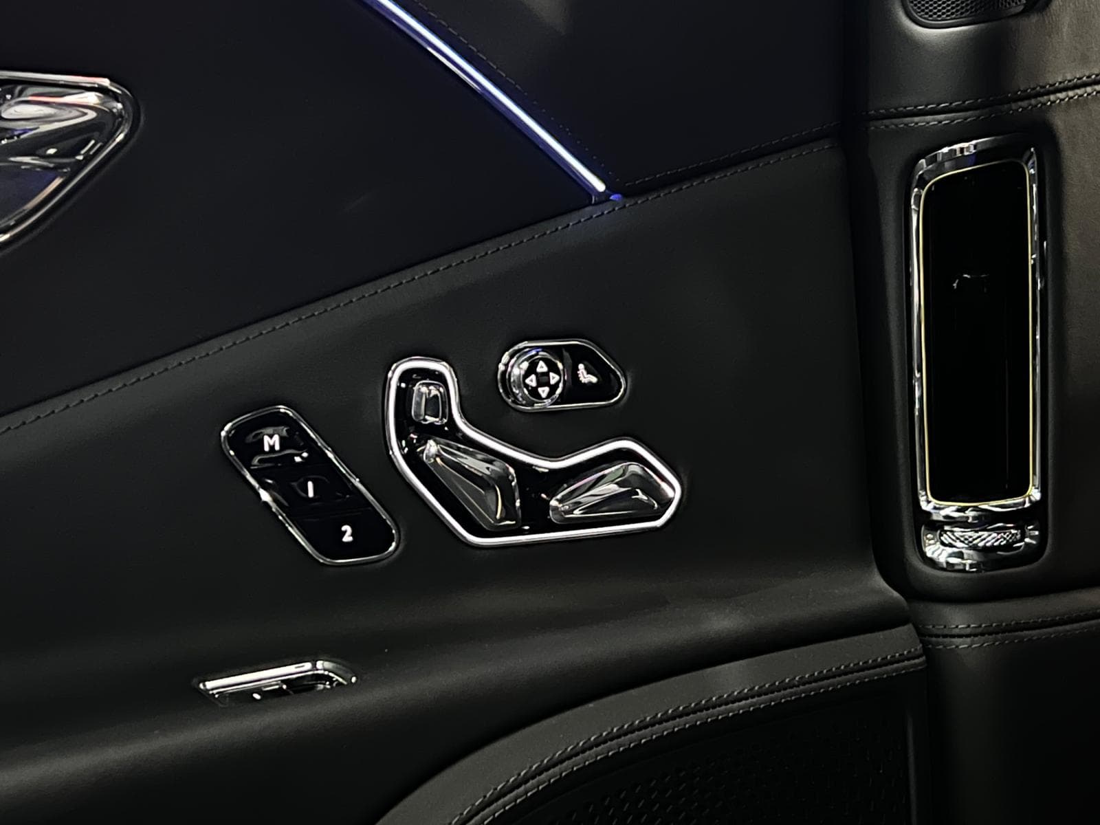 Bentley Flying Spur Hybrid