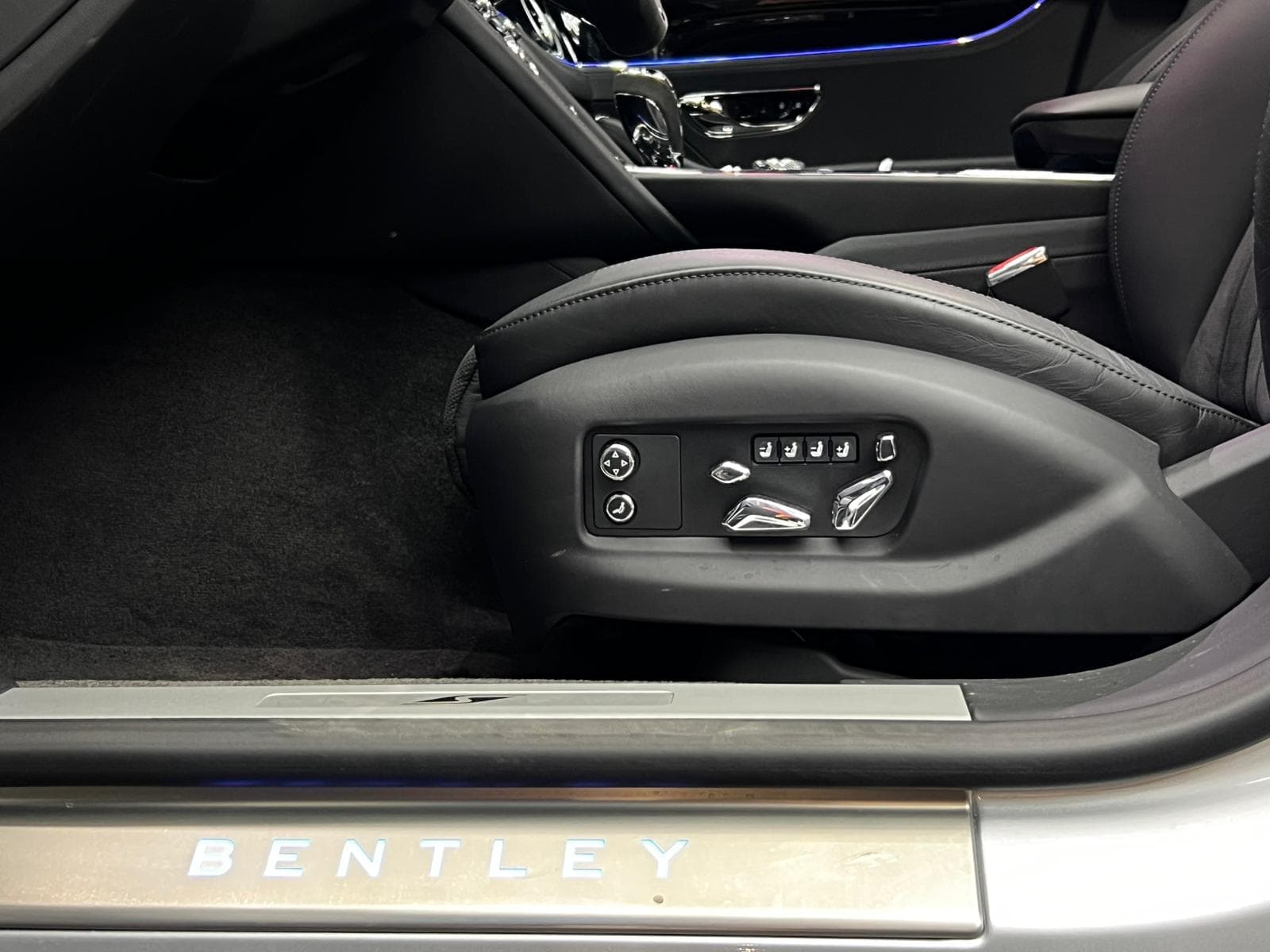 Bentley Flying Spur Hybrid