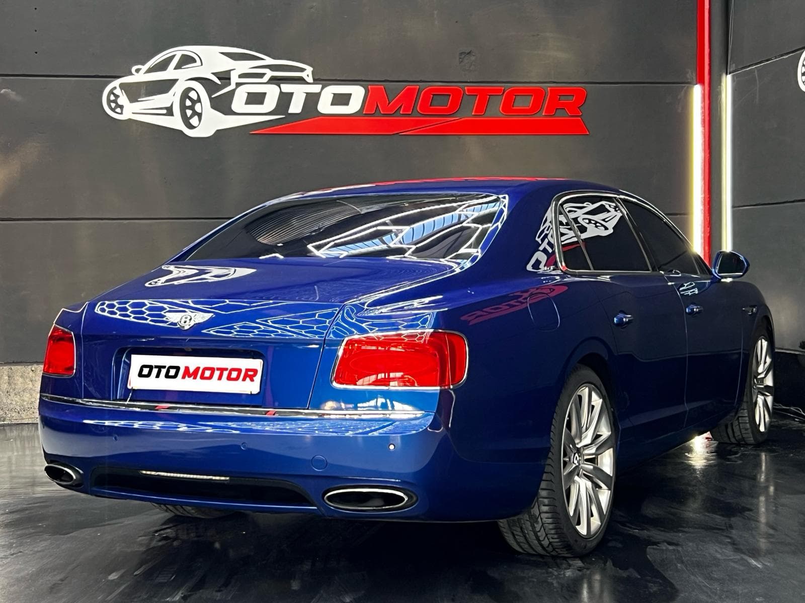 Bentley Flying Spur W12