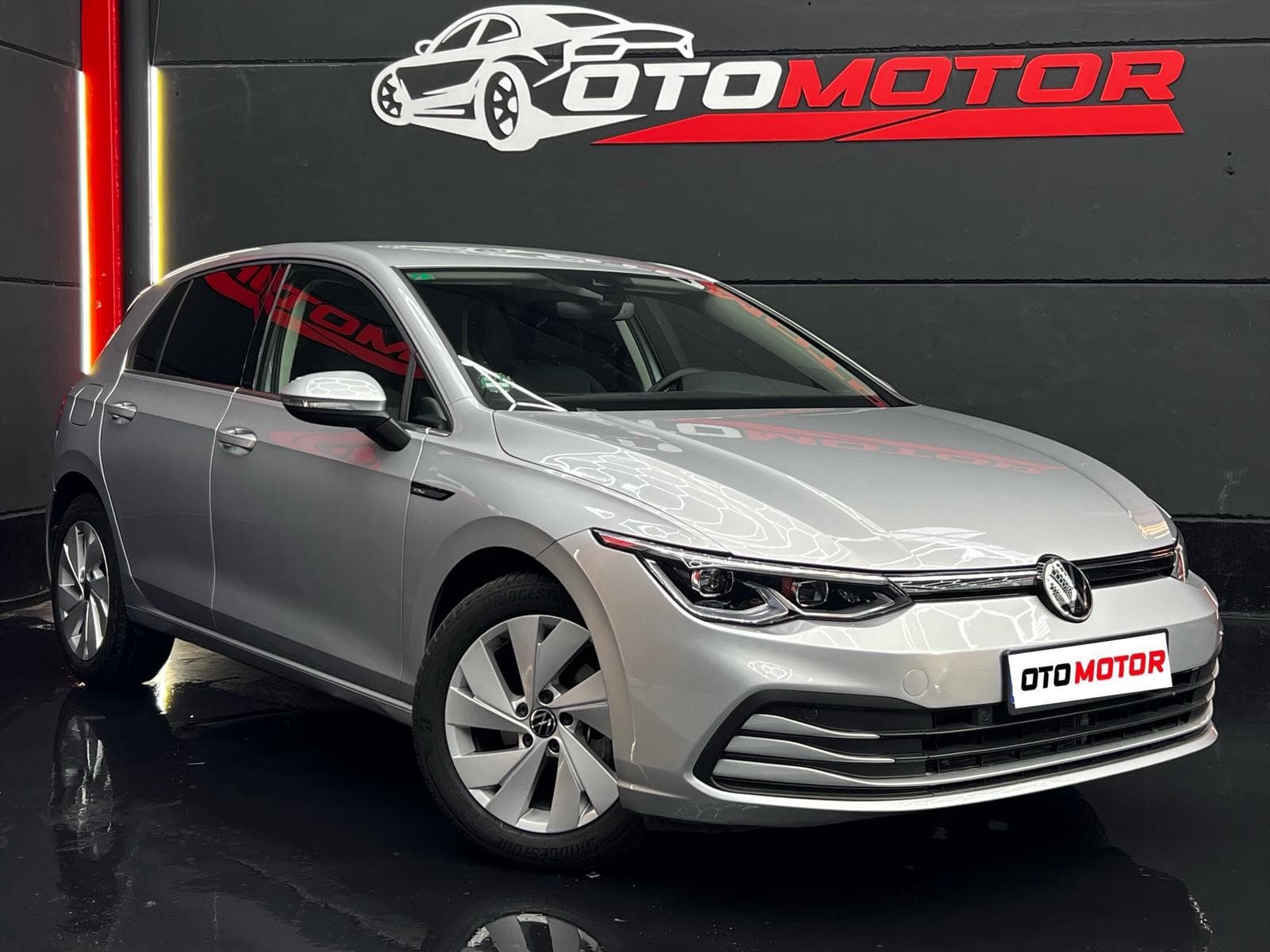 Volkswagen Golf — foto 1 de 27